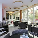 Oyo 5409 Hotel Airport Inn
