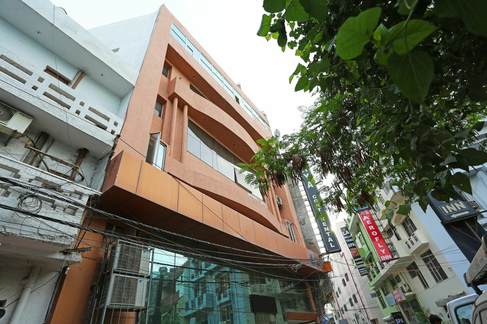 Oyo 5409 Airport Hotel 2*